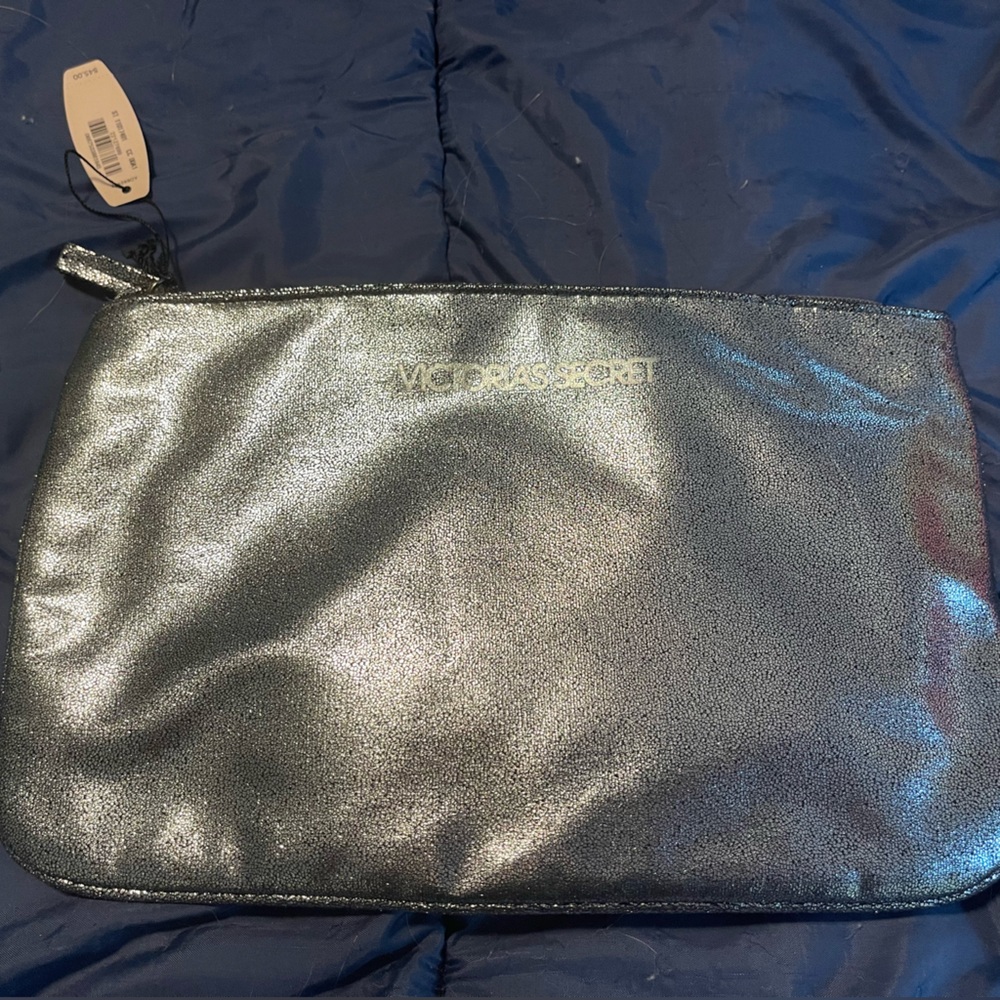 NWT Victoria’s Secret cosmetic pouch